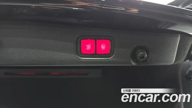 Mercedes-Benz E-Class 2020 — ფოტო 20/20