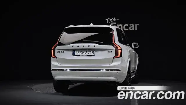 Volvo XC90 2026 — Фото 4/20