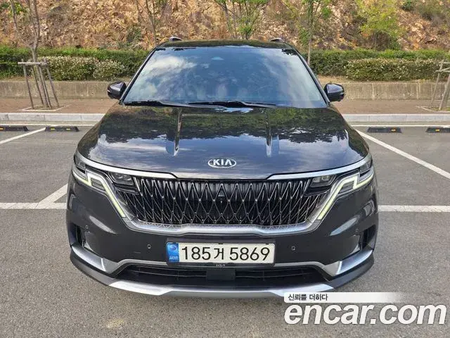 Kia Carnival 2021 — Photo 2/20