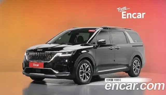 Kia Carnival 2023 — Фото 1/20