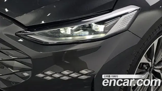 Kia K8 2022 — Photo 13/38