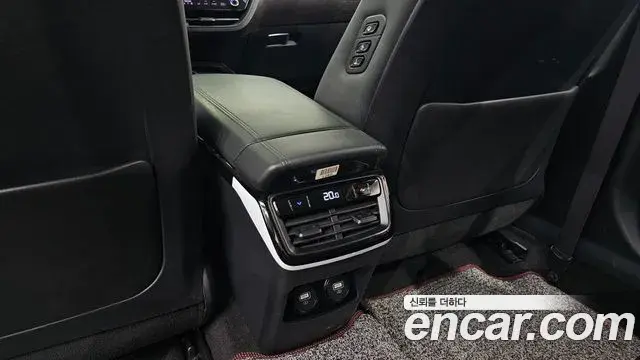 Kia K8 2022 — Photo 8/38