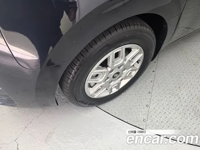 Hyundai Staria 2024 — Photo 10/16