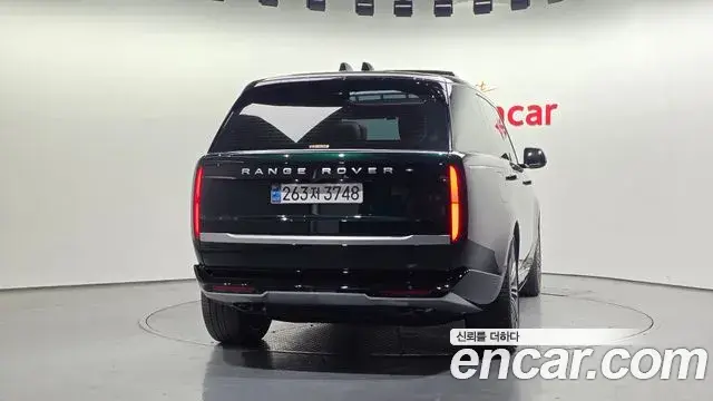 Land Rover Range Rover 2024 — ფოტო 18/20