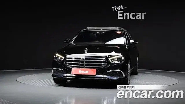 Mercedes-Benz E-Class 2021 — Фото 3/20