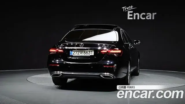 Mercedes-Benz E-Class 2021 — Фото 4/20