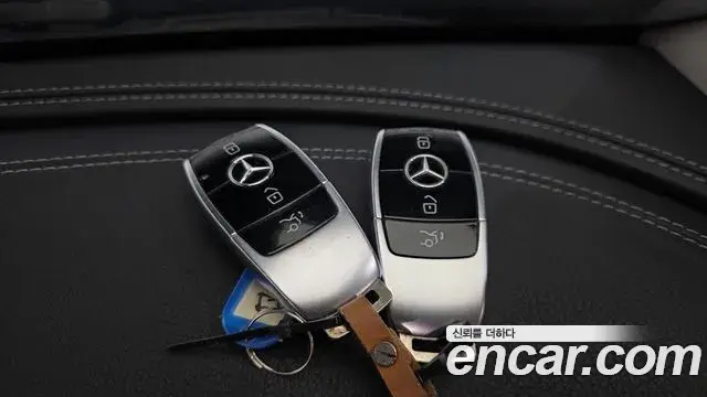 Mercedes-Benz E-Class 2019 — Фото 16/20
