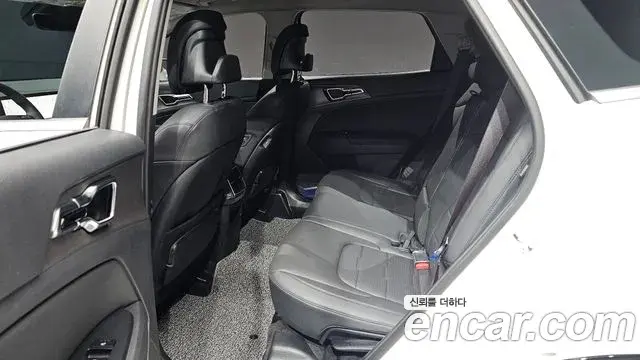 Kia Sportage 2025 — Фото 12/20