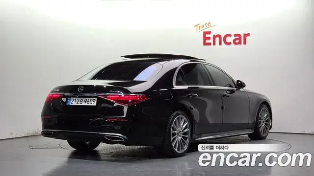 Mercedes-Benz S-Class 2021 — Photo 2/20