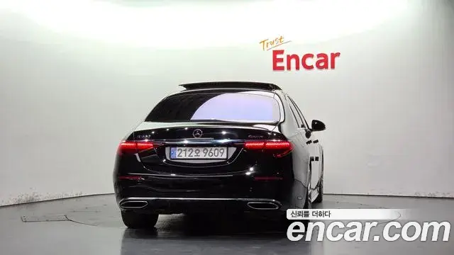Mercedes-Benz S-Class 2021 — Photo 4/20