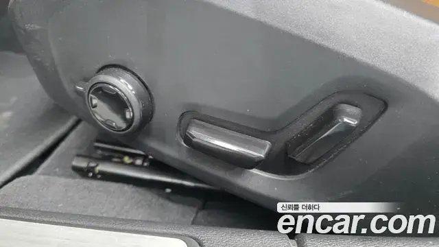 Volvo V60 Cross Country 2019 — Şəkil 23/35