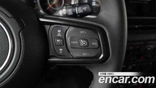 Jeep Wrangler 2025 — Photo 16/20