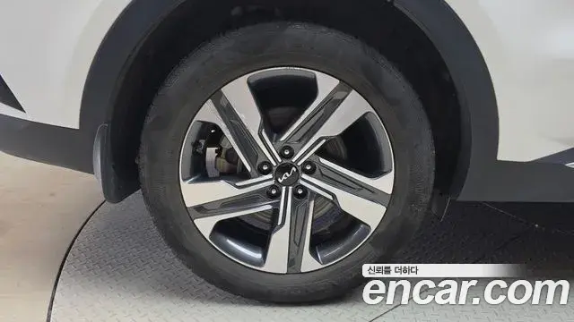 Kia Sorento 2023 — ფოტო 36/38
