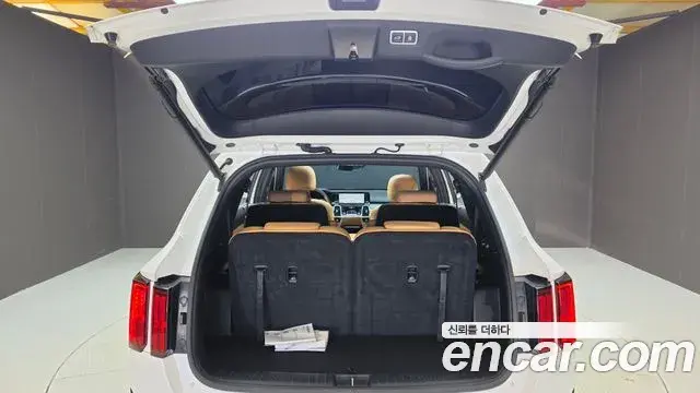 Kia Sorento 2023 — ფოტო 37/38