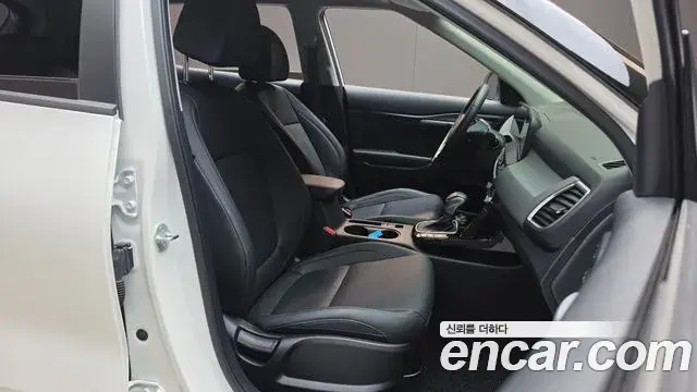 Kia Seltos 2024 — Şəkil 27/32