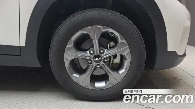 Kia Seltos 2024 — Şəkil 6/32