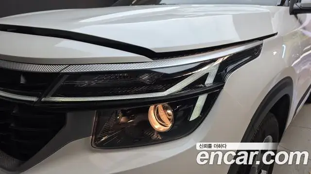 Kia Seltos 2024 — Şəkil 22/32