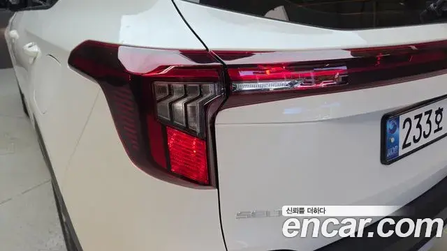 Kia Seltos 2024 — Şəkil 23/32