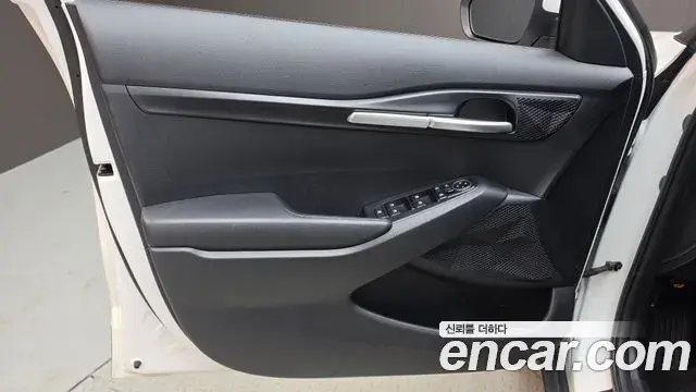 Kia Seltos 2024 — Şəkil 9/32