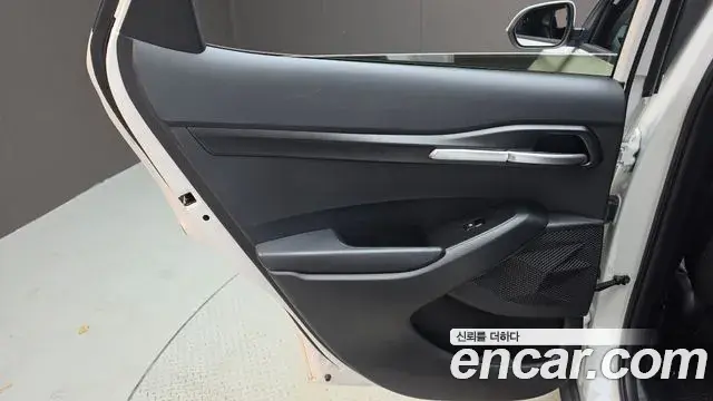 Kia Seltos 2024 — Şəkil 28/32