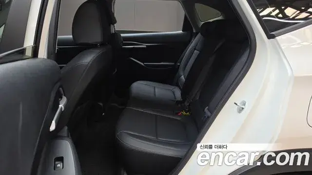 Kia Seltos 2024 — Şəkil 29/32