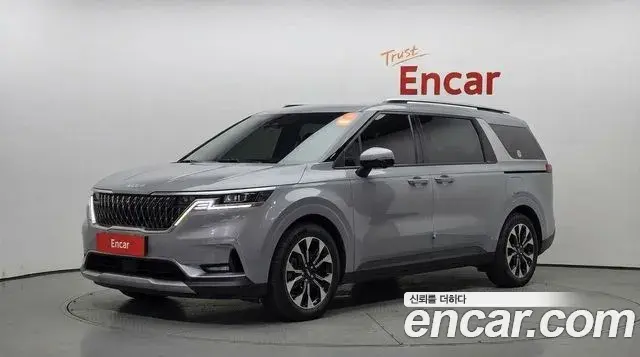 Kia Carnival 2023 — Photo 1/20