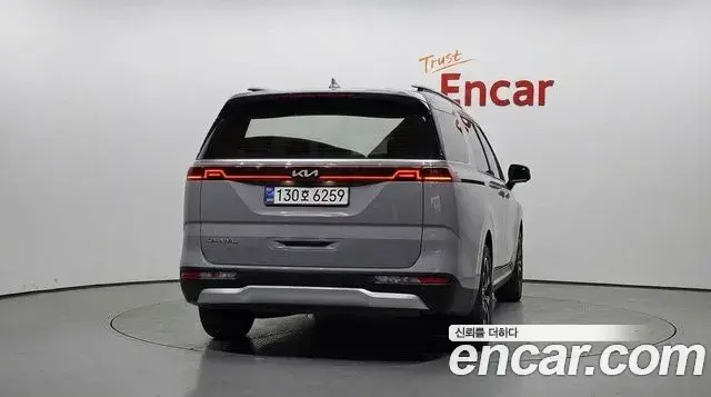 Kia Carnival 2023 — Photo 4/20