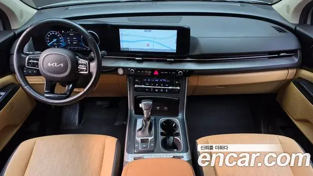 Kia Carnival 2023 — Photo 7/20