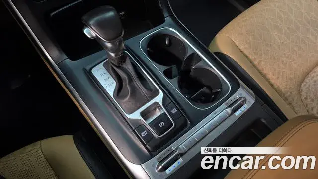 Kia Carnival 2023 — Photo 9/20