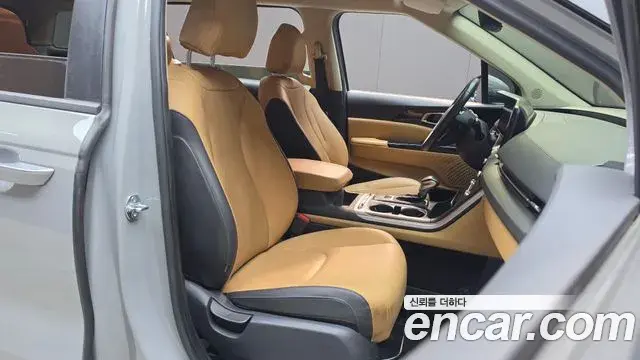 Kia Carnival 2023 — Photo 12/20