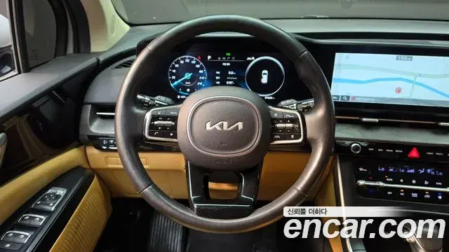 Kia Carnival 2023 — Photo 13/20