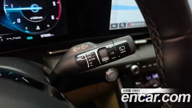Kia Carnival 2023 — Photo 18/20