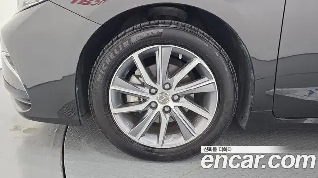 Lexus ES300h 2018 — ფოტო 5/20