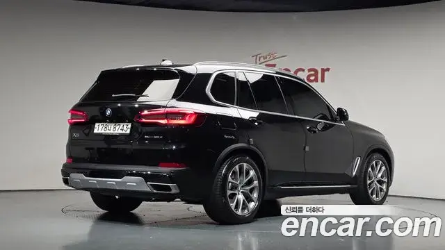 BMW X5 2019 — Photo 2/20