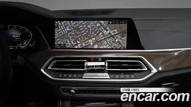 BMW X5 2019 — Photo 14/20