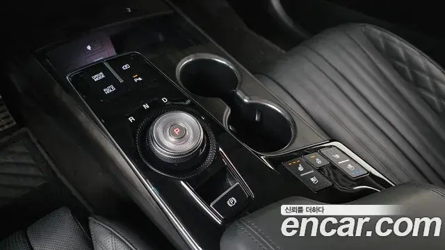 Kia K8 2022 — Photo 9/20