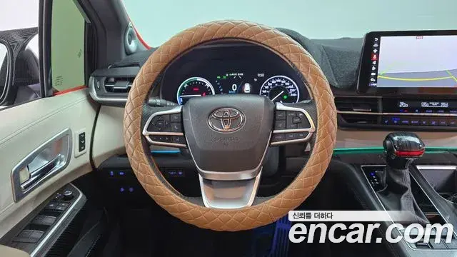 Toyota Sienna 2024 — Фото 13/20
