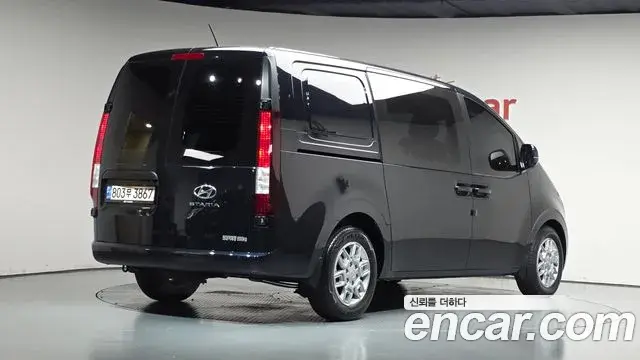 Hyundai Staria 2022 — Фото 2/20