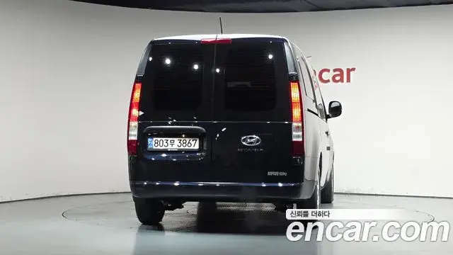 Hyundai Staria 2022 — Фото 4/20