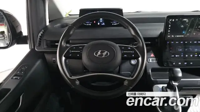 Hyundai Staria 2022 — Фото 13/20