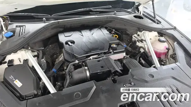 Genesis GV70 2022 — Photo 20/32