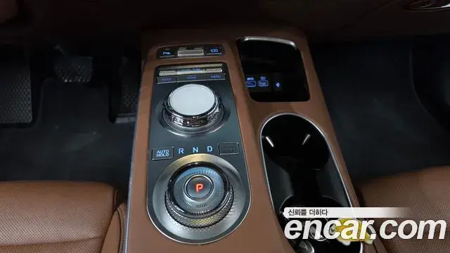 Genesis GV70 2022 — Photo 3/32