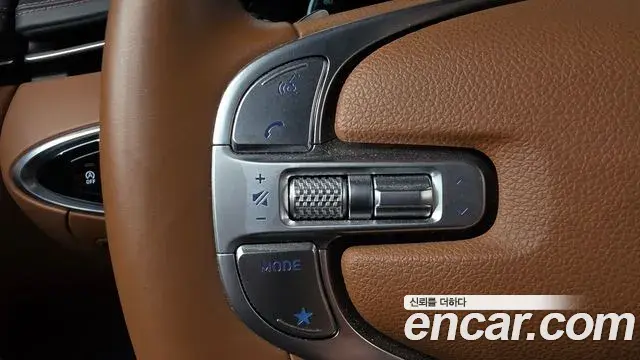 Genesis GV70 2022 — Photo 8/32