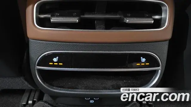Genesis GV70 2022 — Photo 26/32