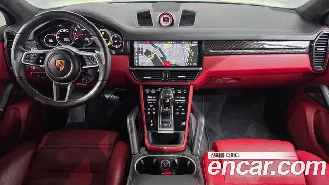 Porsche Cayenne 2020 — Photo 7/20