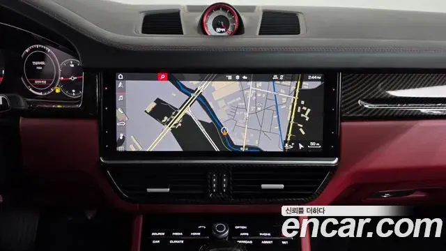 Porsche Cayenne 2020 — Photo 12/20