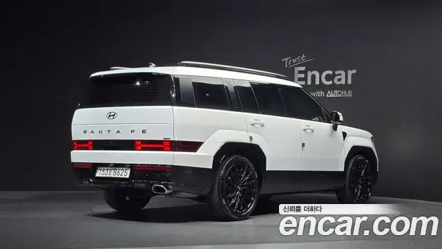 Hyundai Santa Fe 2023 — Photo 2/20