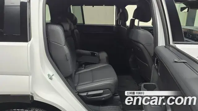 Hyundai Santa Fe 2023 — Photo 11/20