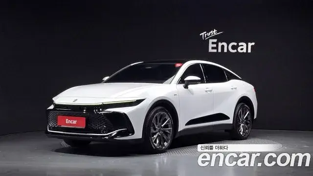 Toyota Crown Crossover 2024 — Şəkil 10/20