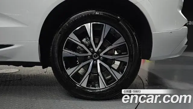 Volvo XC60 2025 — Photo 26/34